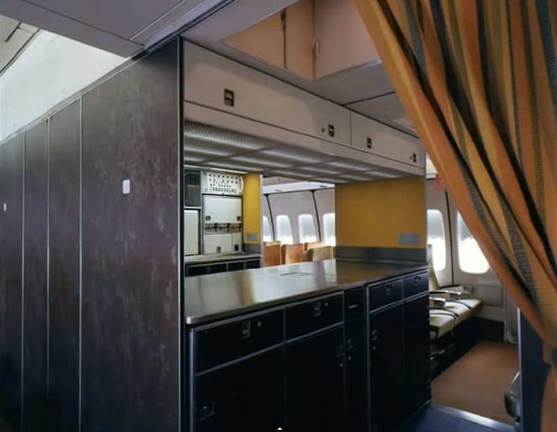 Illustration for article titled Traveling in a Boeing 747 in the 1970s was pretty damn awesome